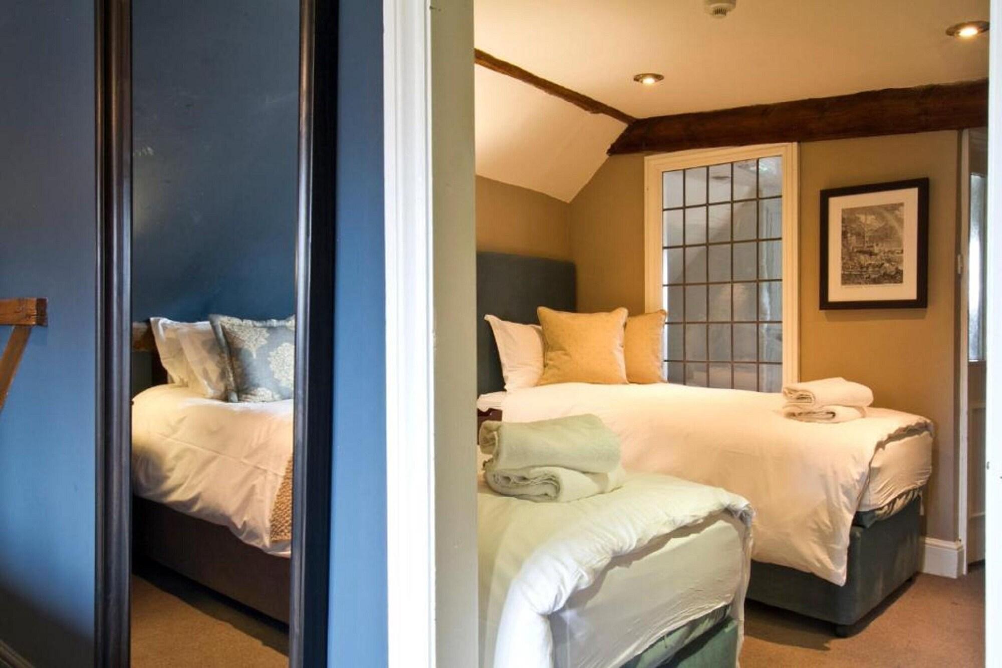 Hotel Chapter House 3*