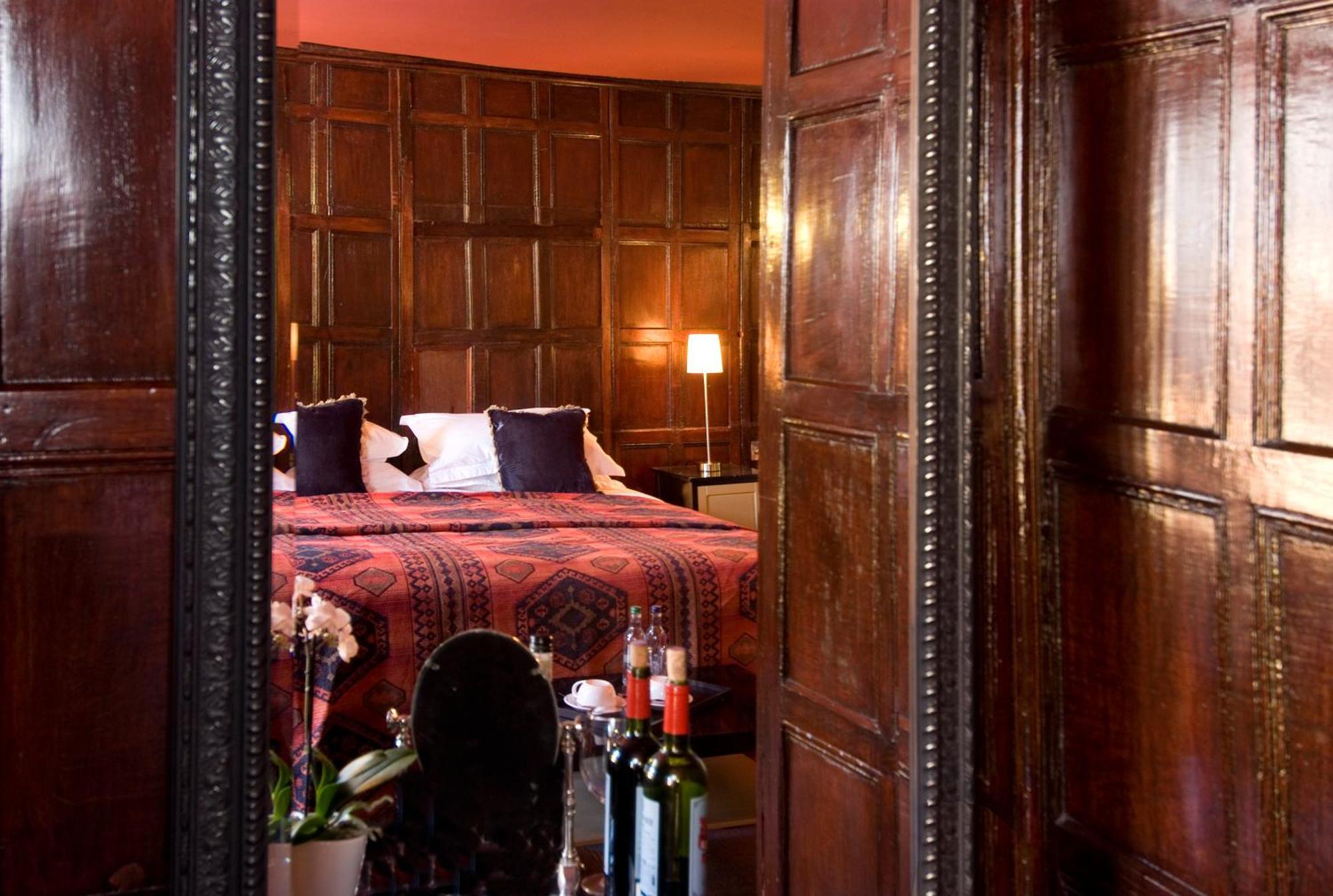 Hotel Chapter House 3*