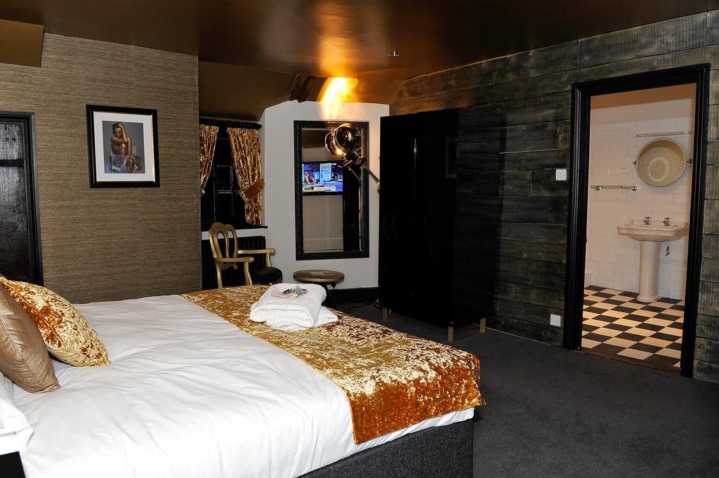 Hotel Chapter House 3*